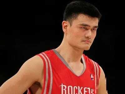 细腻的手感！欣赏姚明在NBA练习左右手勾手