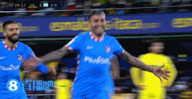神仙球！科雷亚中圈吊射破门，马竞1-0领先黄潜